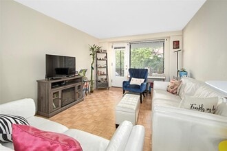 4901 Henry Hudson Pkwy W in Bronx, NY - Building Photo - Building Photo