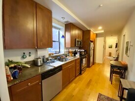 64 Louis Prang St, Unit 3 in Boston, MA - Building Photo