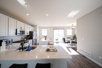 21860 136th Wy in Rogers, MN - Building Photo - Building Photo