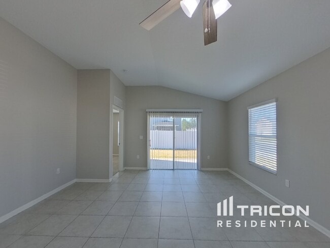 11490 Oliver Ellsworth Ct in Jacksonville, FL - Foto de edificio - Building Photo