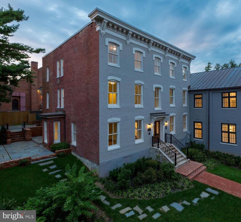 2715 N St NW in Washington, DC - Building Photo