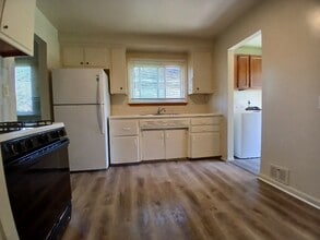 78 E Yale Ave in Pontiac, MI - Building Photo - Building Photo