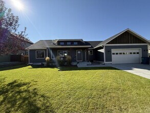 27 Falconers Way in Bozeman, MT - Building Photo - Building Photo