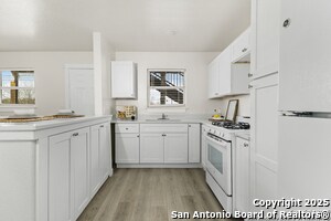 3409 Commercial Ave in San Antonio, TX - Building Photo - Building Photo