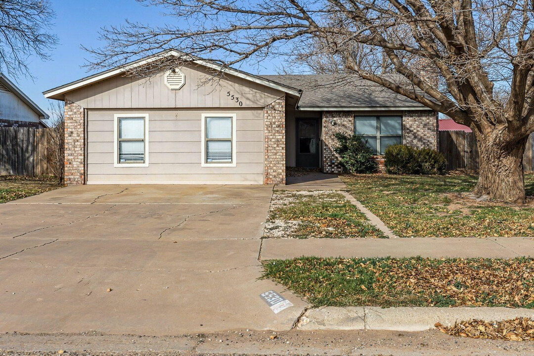 5530 Fordham St in Lubbock, TX - Building Photo