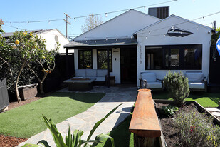 11716 Exposition Blvd in Los Angeles, CA - Building Photo