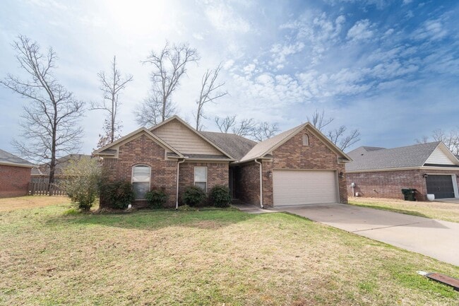 1315 Alex St in Conway, AR - Building Photo - Building Photo