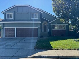 296 Fruitvale Rd in Vacaville, CA - Building Photo