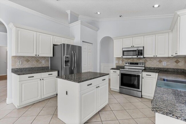property at 7607 Colony Lake Dr