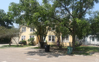 Walk to LSU. Louisiana Terrace (37 units) in Baton Rouge, LA - Foto de edificio - Building Photo