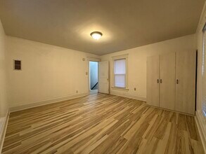 35 Walker St in Athens, OH - Foto de edificio - Building Photo