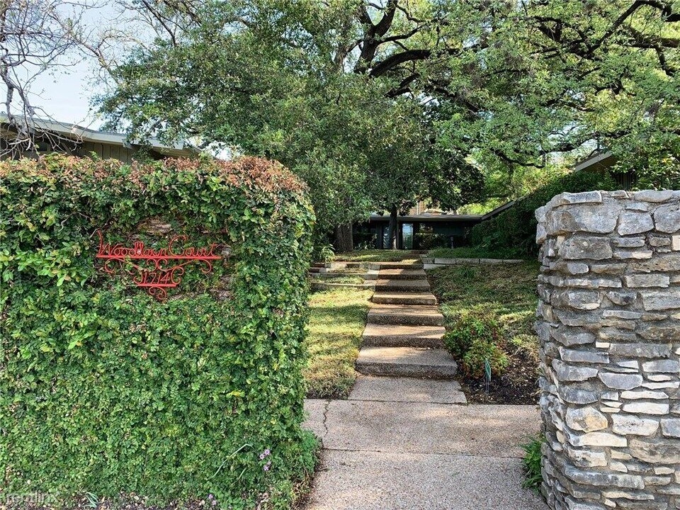 1714 Summit View Pl-Unit -Apt 3 in Austin, TX - Building Photo