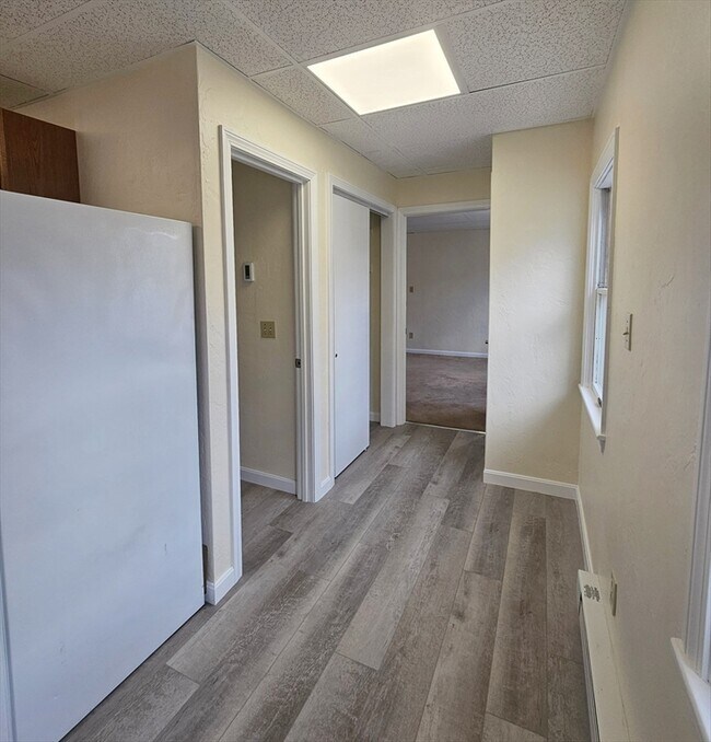 31 Leicester St, Unit 1 in Oxford, MA - Building Photo - Building Photo