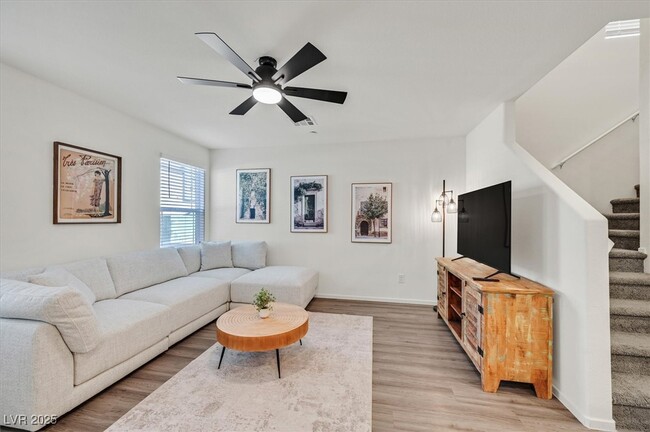 1906 Arietta Vista Street in Henderson, NV - Building Photo - Building Photo