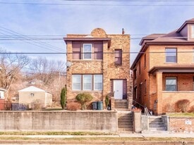 1418 Lenz Ave in Ambridge, PA - Building Photo