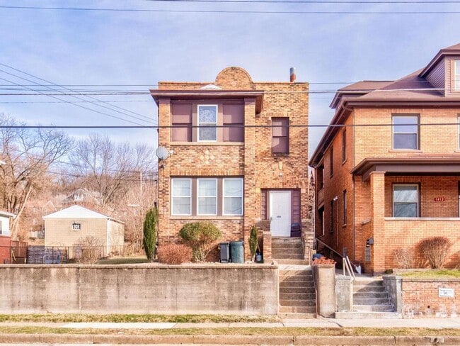 property at 1418 Lenz Ave