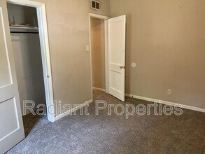1901 Searle St in Des Moines, IA - Building Photo - Building Photo