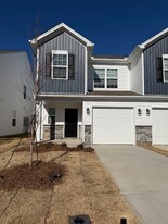 401 Mopar Ln in Greer, SC - Building Photo