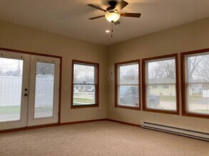 1602 Chance Ct in Adel, IA - Building Photo - Building Photo