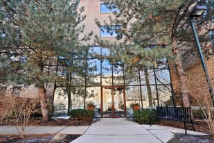 2100 N Racine Ave, Unit 2C Apartamentos