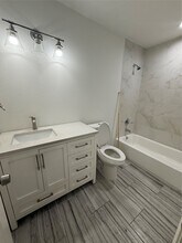 4707 Mallow St in Houston, TX - Building Photo - Building Photo