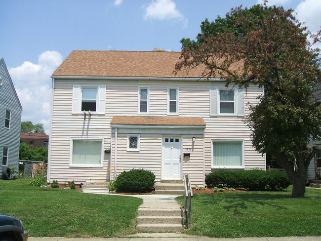 2904-2908 Bellwood Ave in Columbus, OH - Building Photo - Building Photo