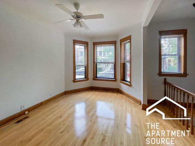 3637 N Paulina St, Unit 1 in Chicago, IL - Building Photo - Building Photo