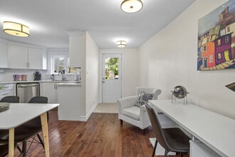 52 Victoria St, Unit SI FL2-ID1438826P in St John's, NL - Building Photo - Building Photo