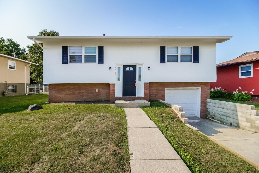 3193 Elmreeb Dr in Columbus, OH - Building Photo