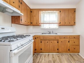 230 Bayville Rd in Locust Valley, NY - Building Photo - Building Photo