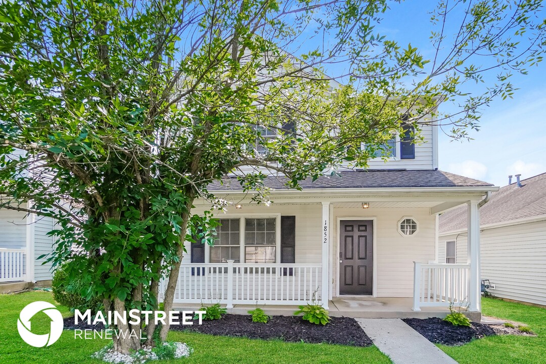 1852 Meadowlawn Dr in Columbus, OH - Building Photo