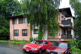 2106 S 107th St in Seattle, WA - Building Photo - Building Photo