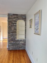 986 Ash St, Unit 101 in Danville, PA - Building Photo