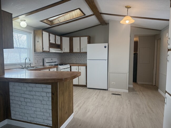 913 Elm St in Mandan, ND - Building Photo - Building Photo