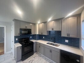 720 Cranberry St in Erie, PA - Building Photo