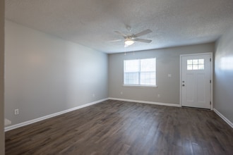 2572 Marathon Dr in Valdosta, GA - Foto de edificio - Building Photo