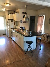 103 W Broad St in Stonington, CT - Building Photo - Building Photo