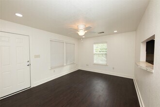 342 Husk Ln in Somerville, TX - Building Photo - Building Photo