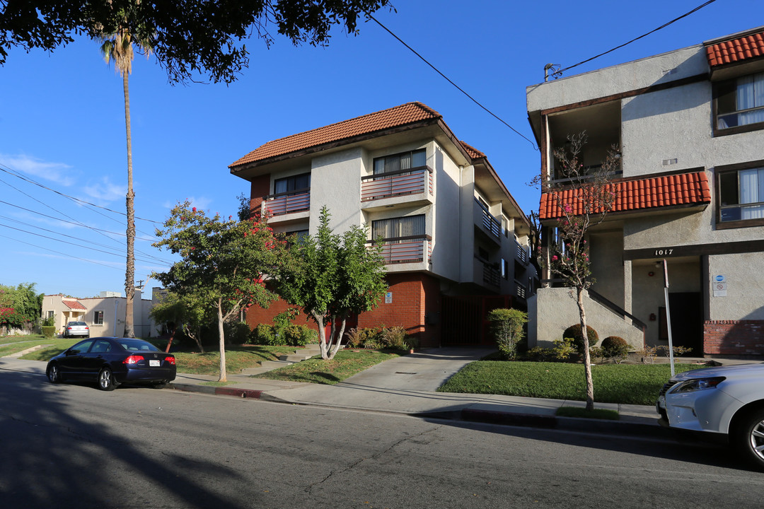 1015 E Maple St in Glendale, CA - Building Photo