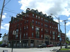 79 Bramhall St, Unit 2C in Portland, ME - Building Photo