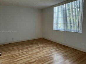 9311 Orange Grove Dr in Davie, FL - Building Photo - Building Photo