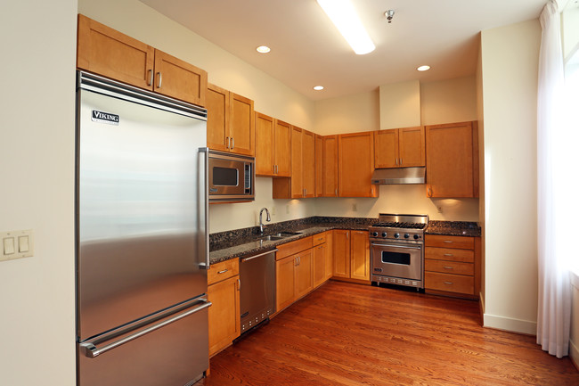 23 S 23rd St in Philadelphia, PA - Building Photo - Interior Photo