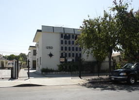 1250 Gordon St Apartments