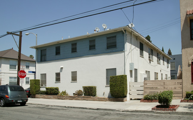 102 Bennett Ave in Long Beach, CA - Building Photo - Building Photo