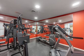 Autumn Ridge in Eau Claire, WI - Foto de edificio - Interior Photo