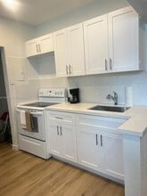 2315 Taylor St in Hollywood, FL - Foto de edificio - Building Photo