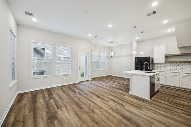 206 Clark Rd in Houston, TX - Building Photo - Building Photo