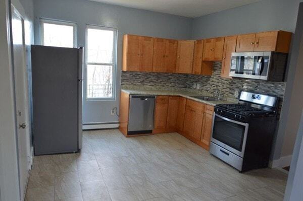 77 Holworthy St, Unit 3 in Boston, MA - Building Photo - Building Photo