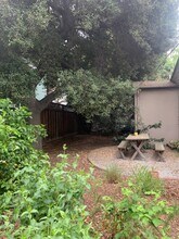 585 California St in Mountain View, CA - Building Photo - Building Photo