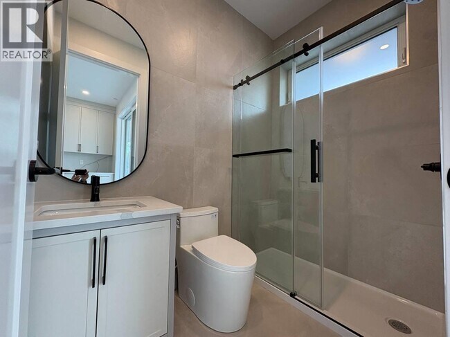 6866 Ontario St in Vancouver, BC - Building Photo - Building Photo